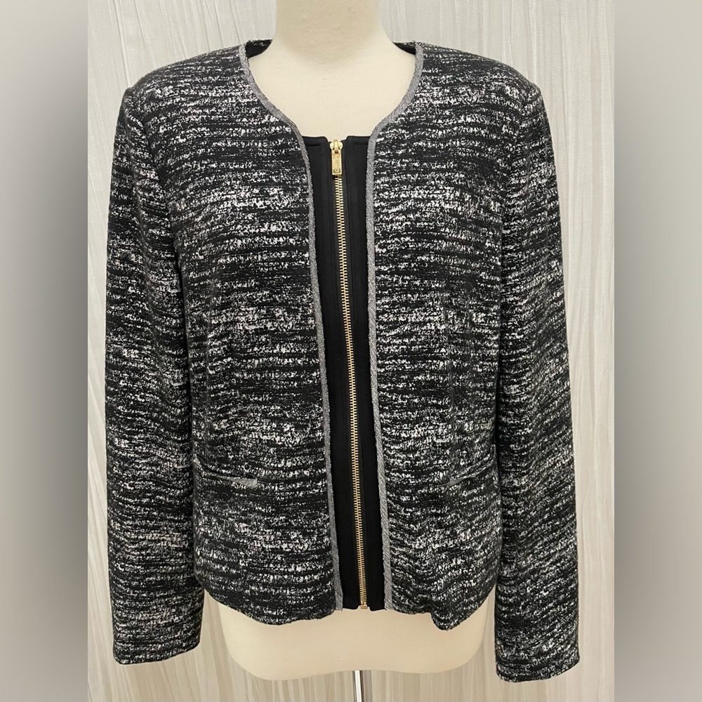 Calvin Klein Black &White Full Zipper Blazer. Size 12
